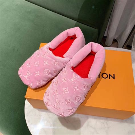 louis vuitton pink fluffy slippers|louis vuitton open toe slippers.